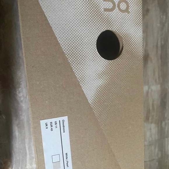 Cloudnova white Pearl brand new in box! Sold out color! - Picture 3 of 3